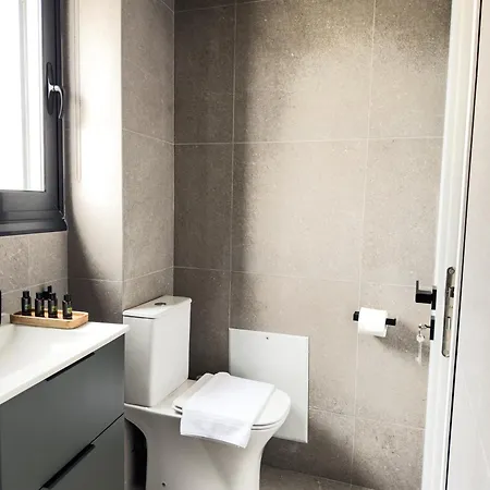 Niobe χαλάρωση με στυλ στο κέντρο αγίων θεοδώρων * Agioi Theodoroi (Corinthia)