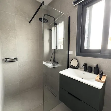 Niobe χαλάρωση με στυλ στο κέντρο αγίων θεοδώρων Apartmán Agioi Theodoroi (Corinthia)